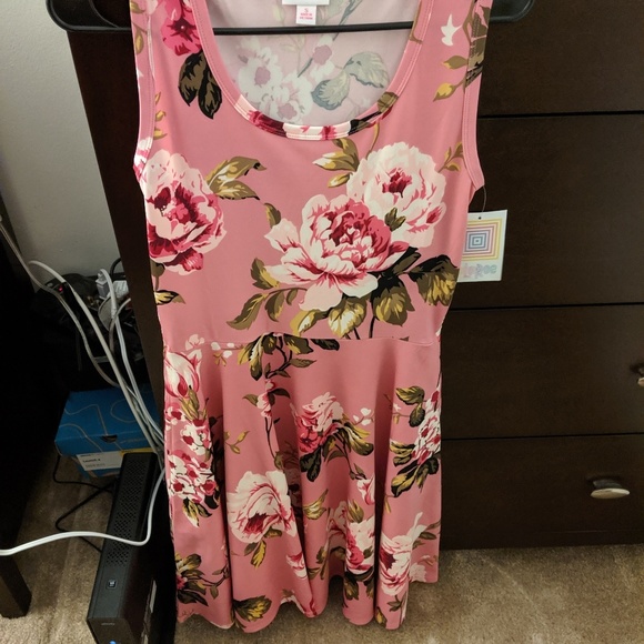 LuLaRoe Dresses & Skirts - NWT lularoe floral Nicki